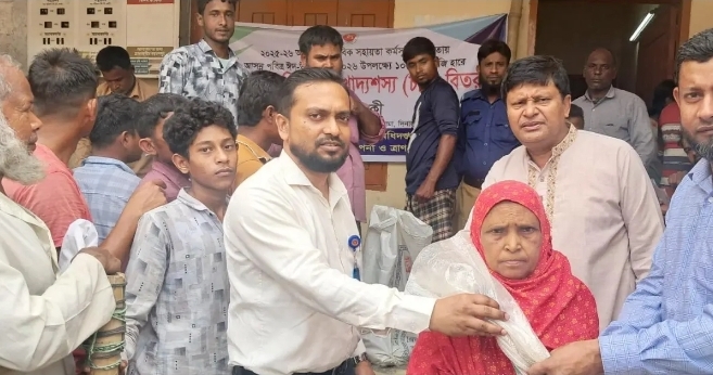 খানসামায় ৩৯ হাজার পরিবার পেলো প্রধানমন্ত্রীর ঈদ উপহার